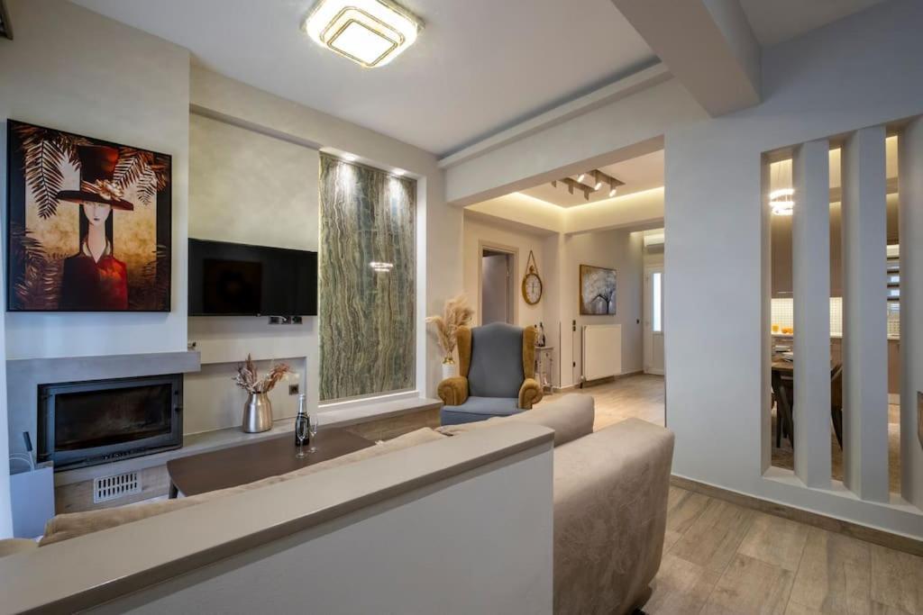 Maison De Luxx A10, Cozy Apartment With Garden In Larissa Exterior foto